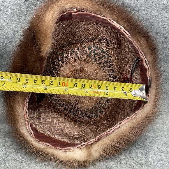 Vintage 1950's Union Made Women's Open Crown Brown Fur Net Halo Hat Pom Pom - Picture 6 of 6